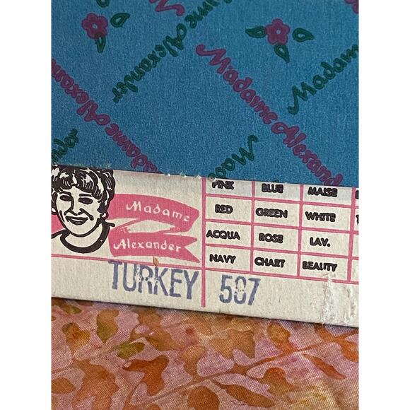 Vintage Madame Alexander Doll Turkey #587 8” Tag Box & Stand 1970s Turkish - Picture 6 of 6